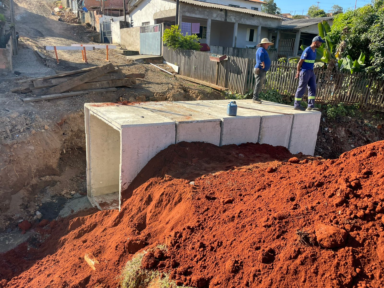 Secretaria de Serviços Urbanos realiza obras em diversos locais